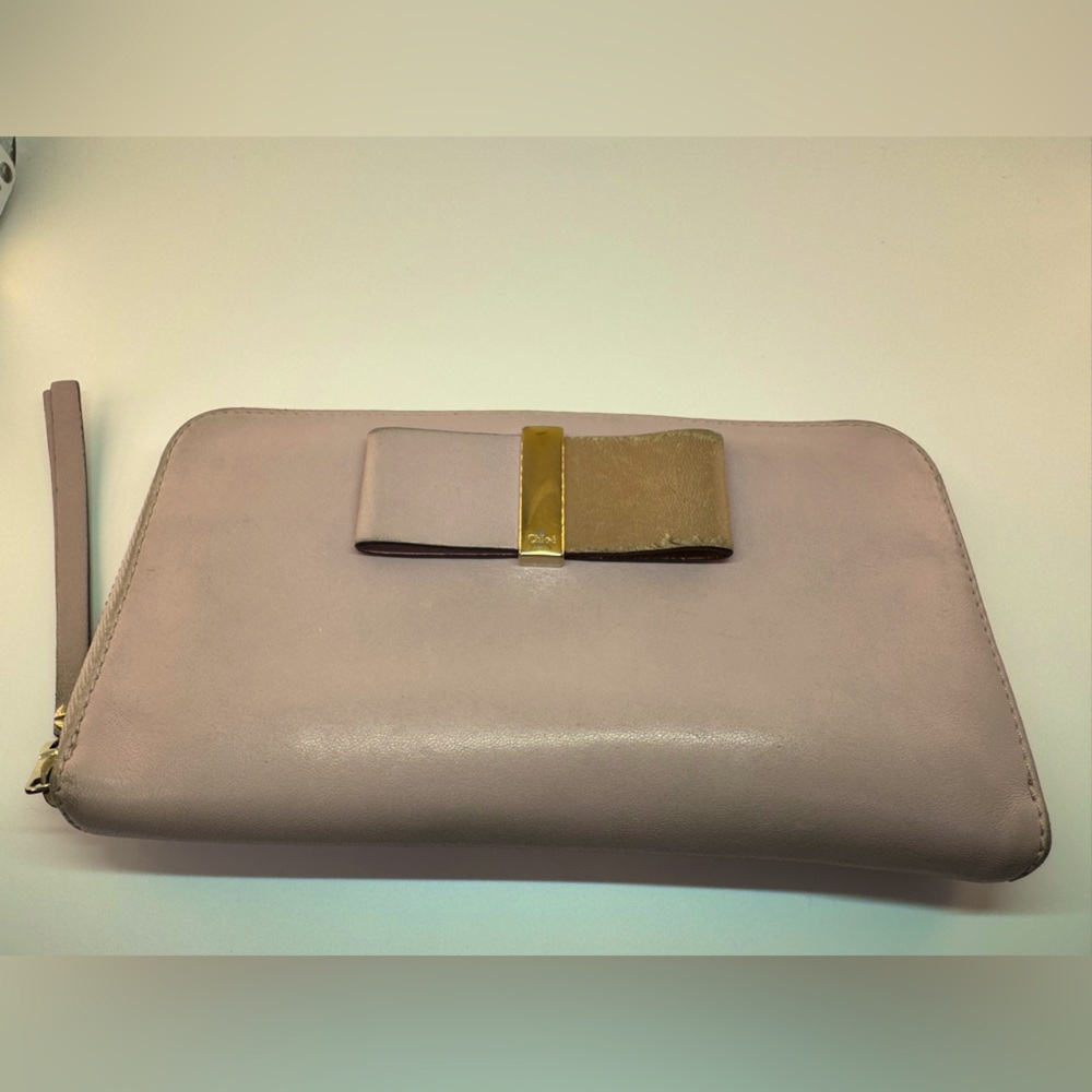 Chloé Continental Wallet Light Blush Pink Bow Zip Around Wallet Gold Hardware - Picture 2 of 16